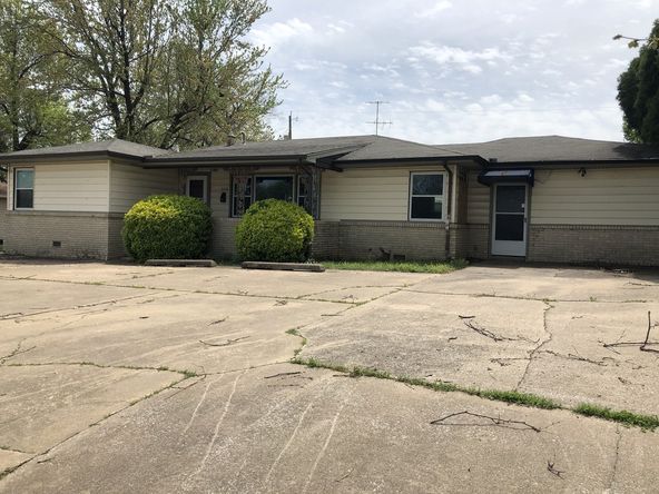 Office For Sale: 5126 E 21st St, Tulsa, OK 74114
